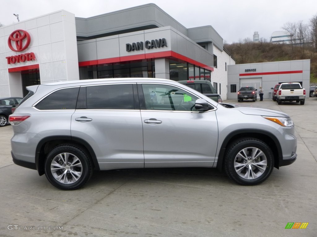 2015 Highlander XLE AWD - Silver Sky Metallic / Black photo #3