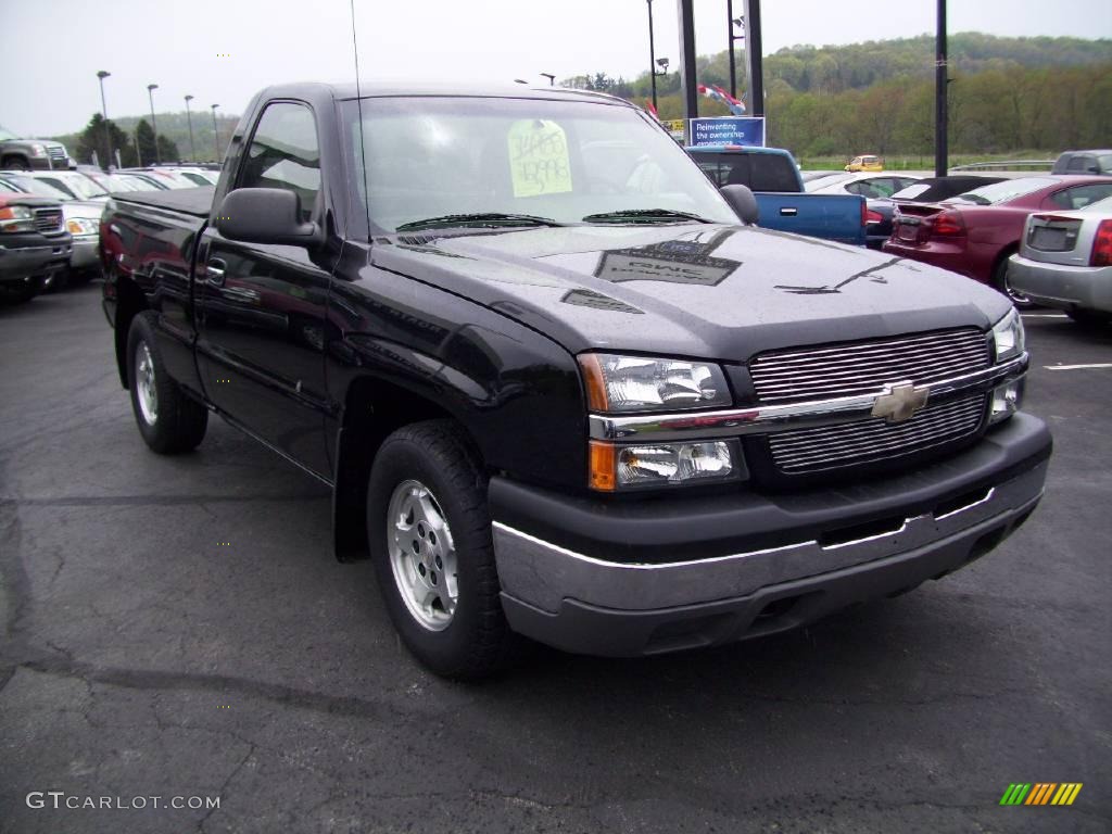 2004 Silverado 1500 Regular Cab - Black / Dark Charcoal photo #7