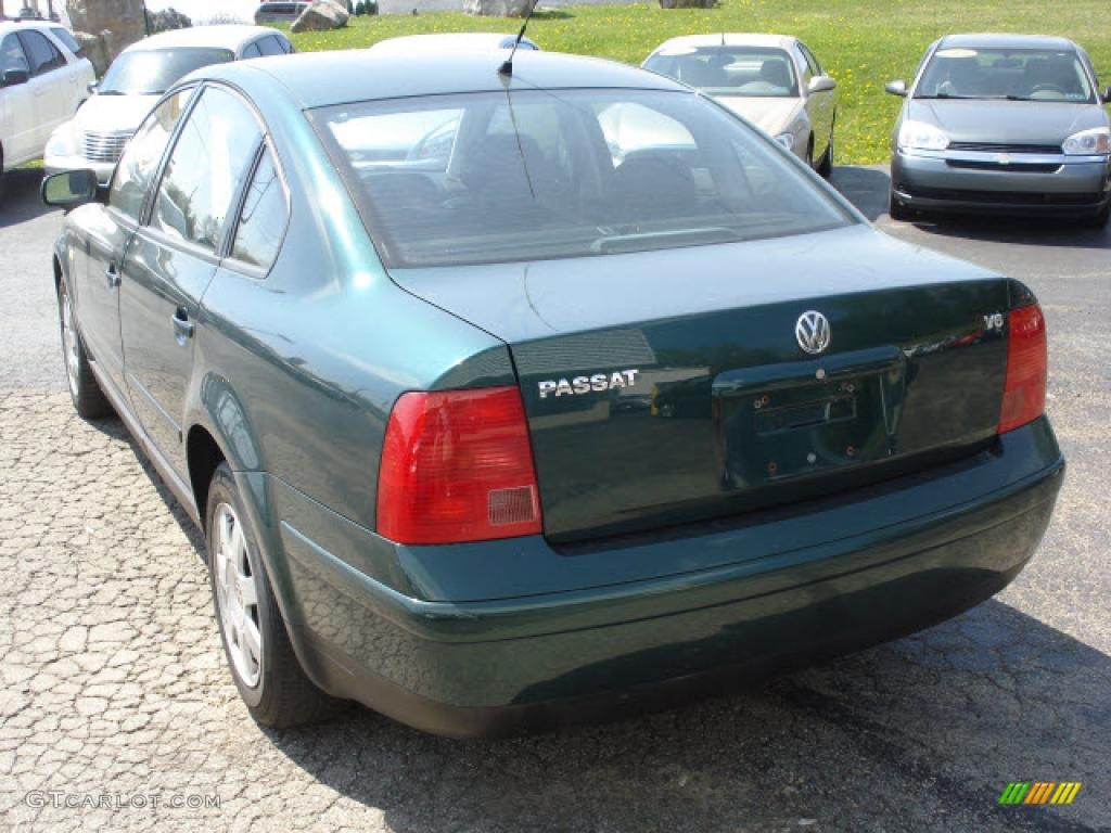 1999 Passat GLX V6 Sedan - Royal Green Pearl / Black photo #2