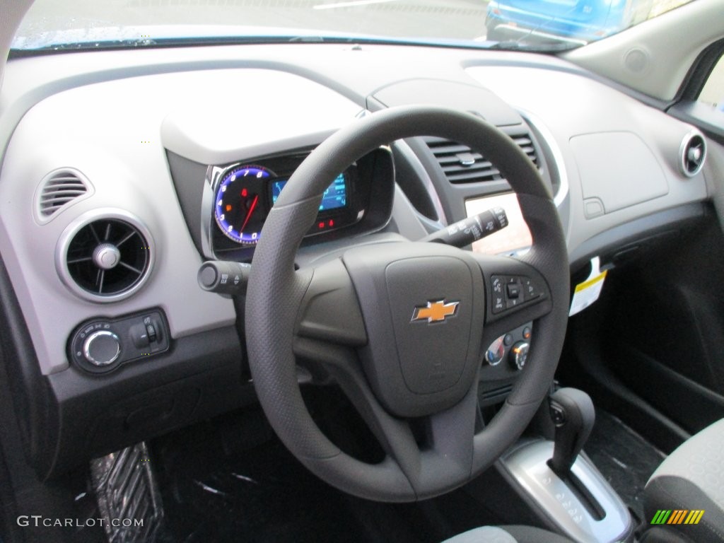 2016 Trax LS AWD - Brilliant Blue Metallic / Jet Black/Light Titanium photo #14