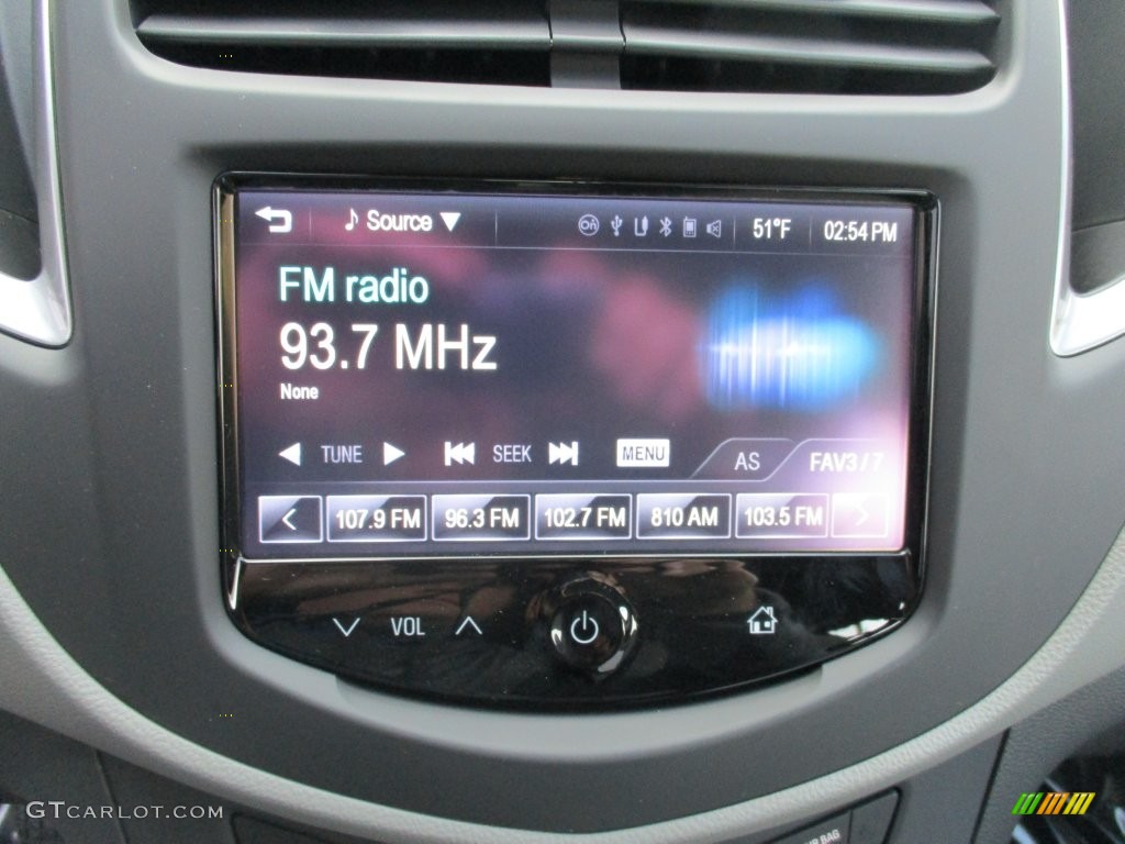 2016 Trax LS AWD - Brilliant Blue Metallic / Jet Black/Light Titanium photo #16