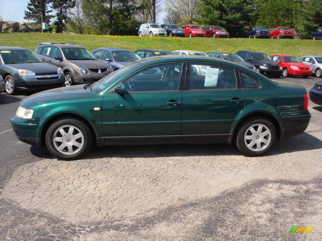 1999 Passat GLX V6 Sedan - Royal Green Pearl / Black photo #12