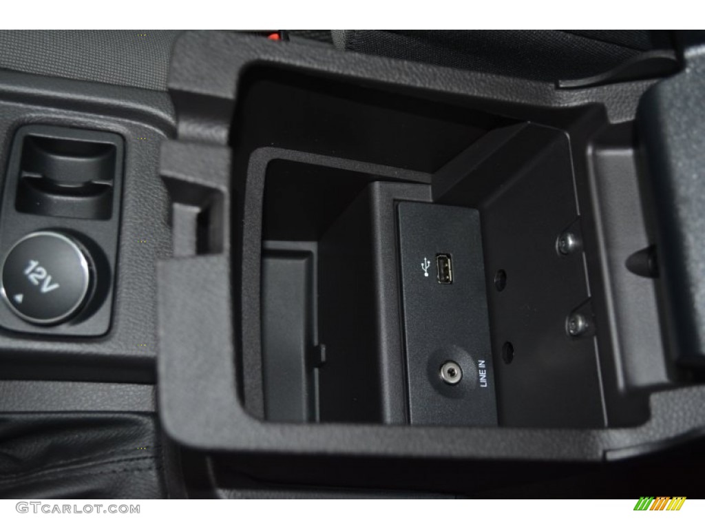 2014 Focus SE Sedan - Blue Candy / Charcoal Black photo #15