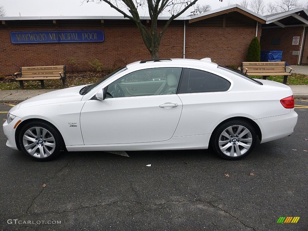 2013 3 Series 328i xDrive Coupe - Alpine White / Cream Beige photo #2