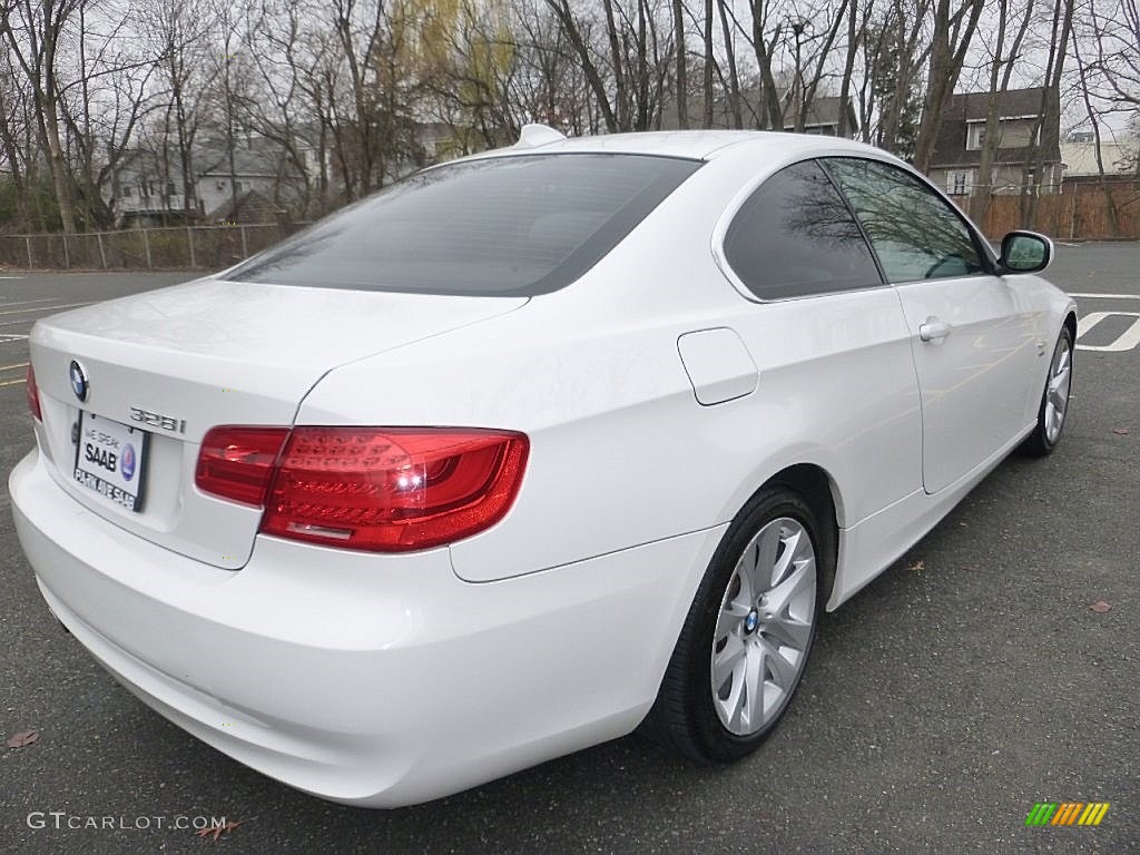 2013 3 Series 328i xDrive Coupe - Alpine White / Cream Beige photo #5