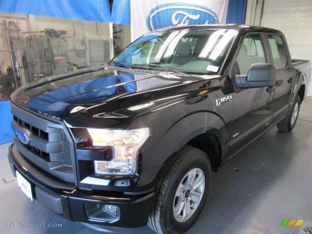 2016 F150 XL SuperCrew - Shadow Black / Medium Earth Gray photo #3