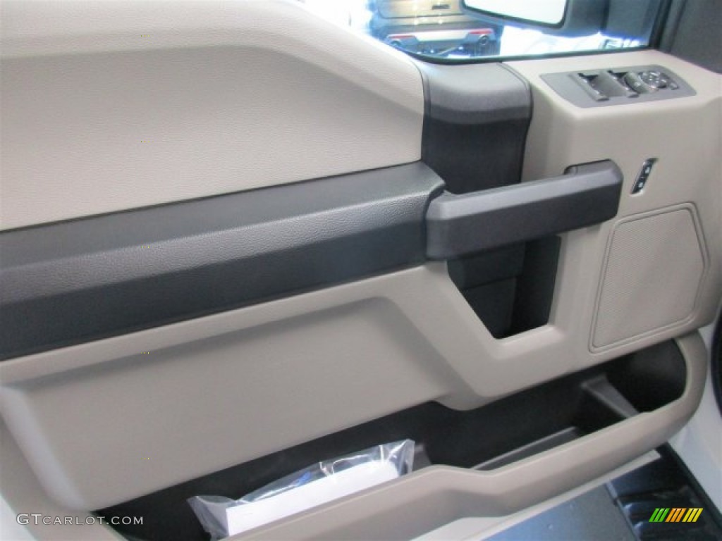2016 F150 XL SuperCrew - Shadow Black / Medium Earth Gray photo #34