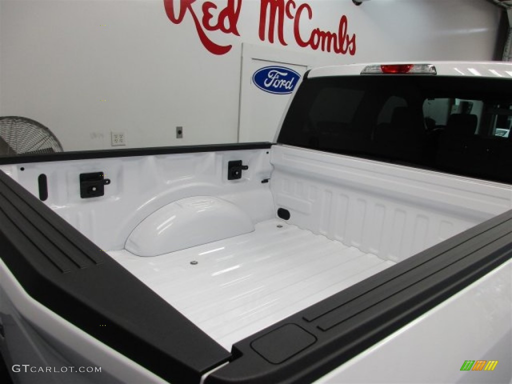 2016 F150 XLT SuperCrew - Oxford White / Medium Earth Gray photo #9