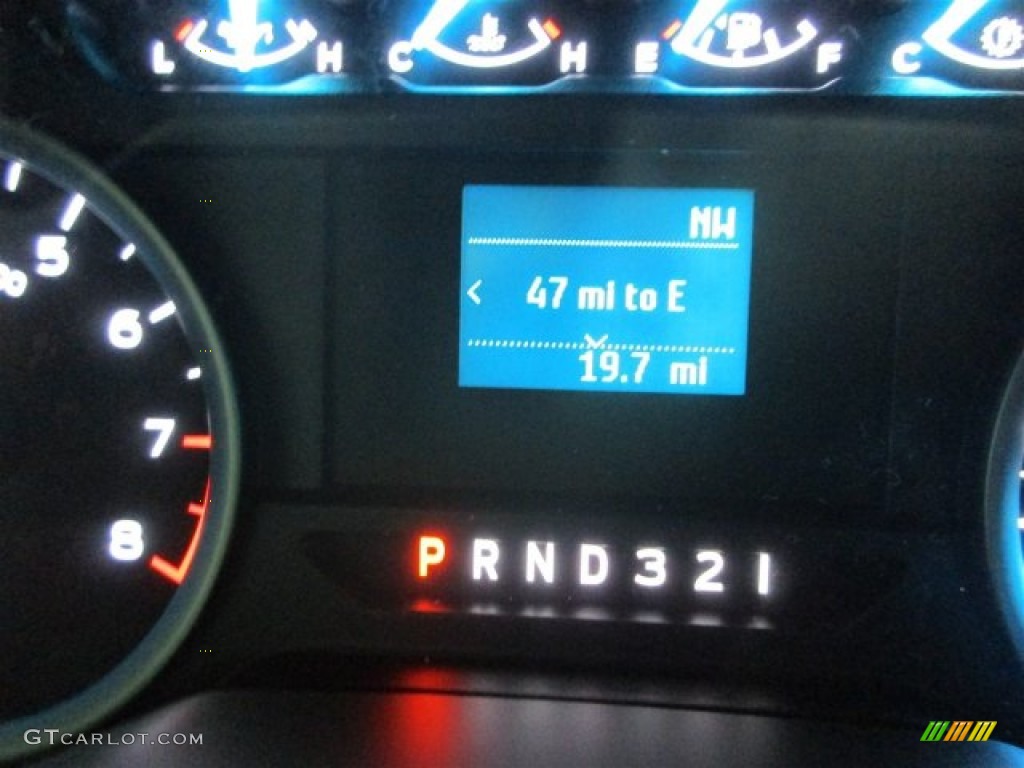 2016 F150 XLT SuperCrew - Oxford White / Medium Earth Gray photo #16