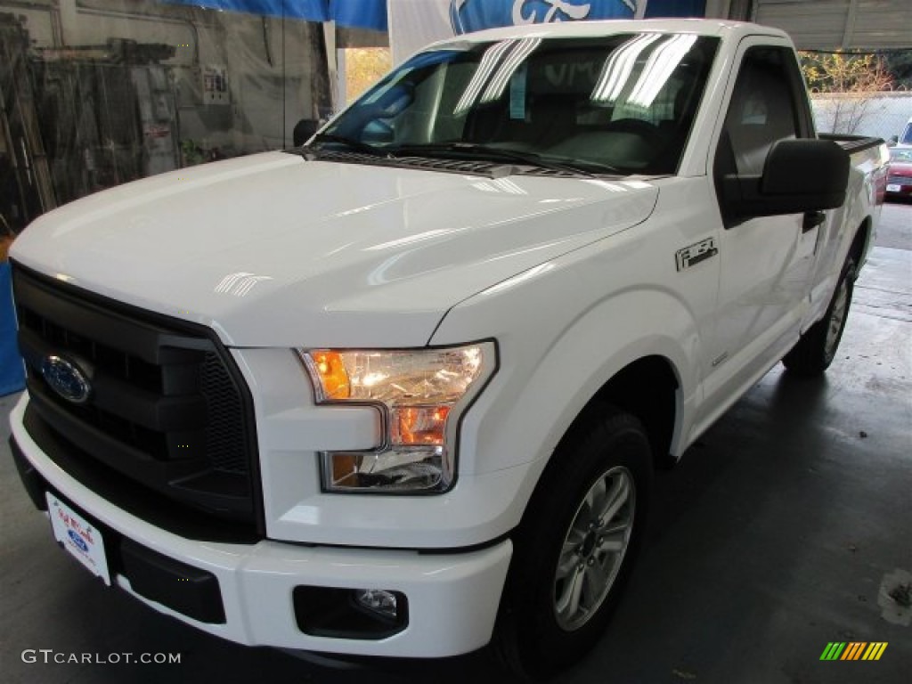 2016 F150 XL Regular Cab - Oxford White / Medium Earth Gray photo #3