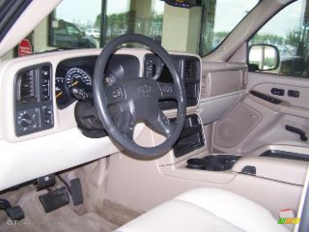 2005 Suburban 1500 Z71 4x4 - Black / Tan/Neutral photo #57