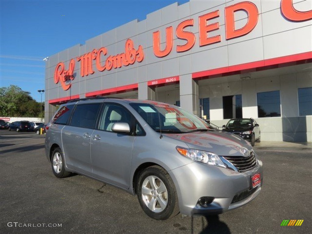 2014 Sienna LE - Silver Sky Metallic / Light Gray photo #2