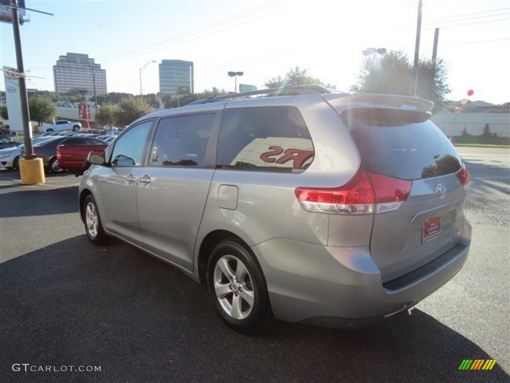 2014 Sienna LE - Silver Sky Metallic / Light Gray photo #6