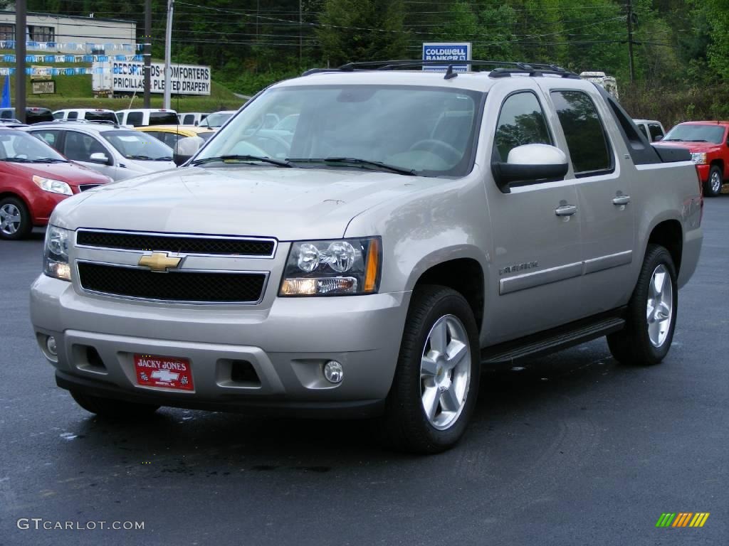 Silver Birch Metallic Chevrolet Avalanche