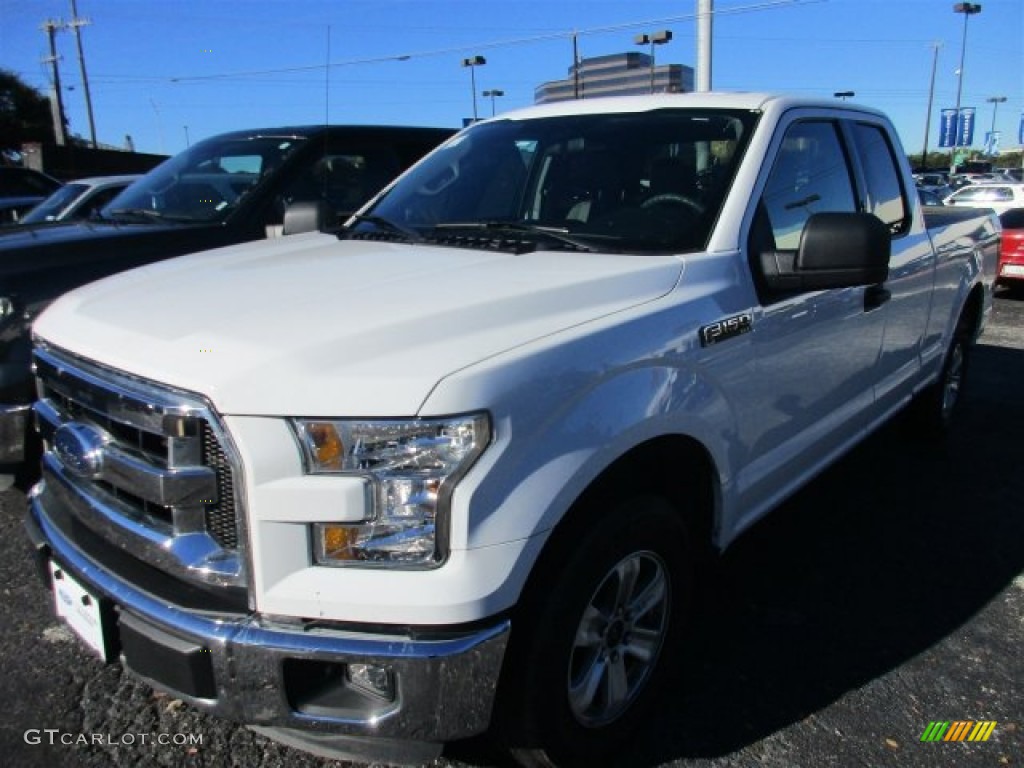 2015 F150 XLT SuperCab 4x4 - Oxford White / Medium Earth Gray photo #2