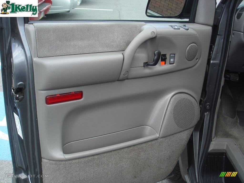 2005 Astro LS AWD Passenger Van - Medium Charcoal Gray Metallic / Medium Gray photo #6