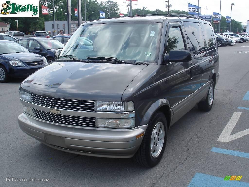 2005 Astro LS AWD Passenger Van - Medium Charcoal Gray Metallic / Medium Gray photo #11