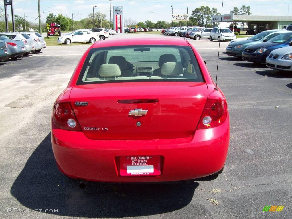 2007 Cobalt LS Sedan - Victory Red / Gray photo #8