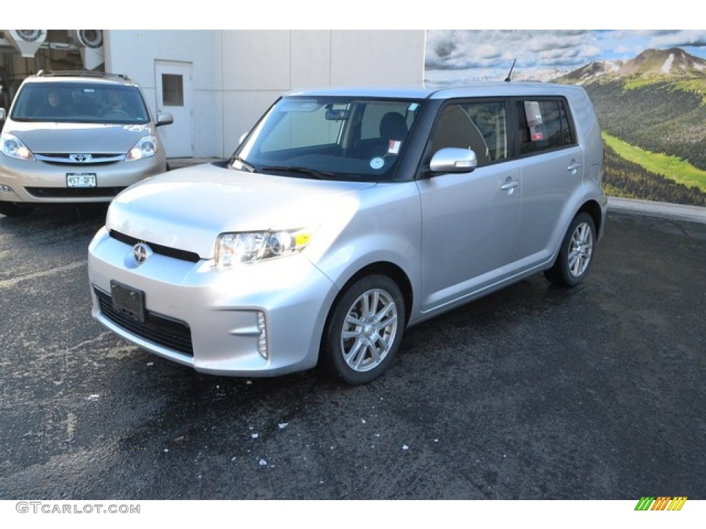 2013 xB  - Classic Silver Metallic / Dark Gray photo #5