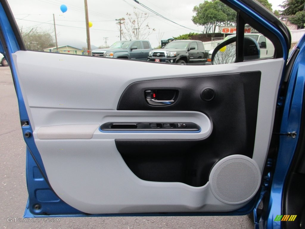 2012 Prius c Hybrid Three - Blue Streak Metallic / Light Blue Gray/Black photo #9