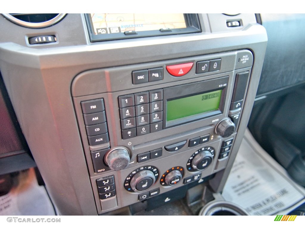 2005 Land Rover LR3 V8 HSE Controls Photo #109428567