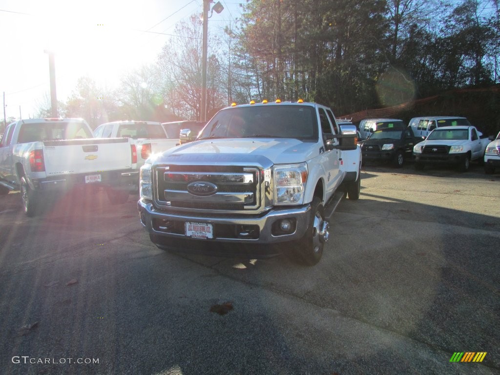 Oxford White Ford F350 Super Duty
