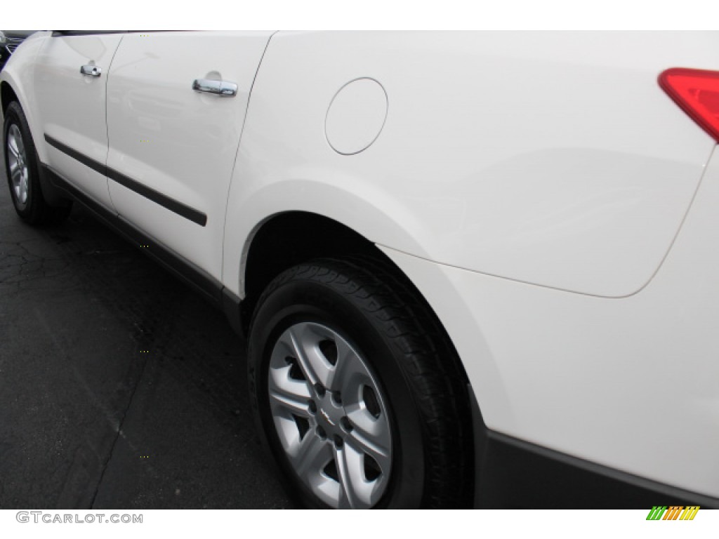 2012 Traverse LS - White / Dark Gray/Light Gray photo #4