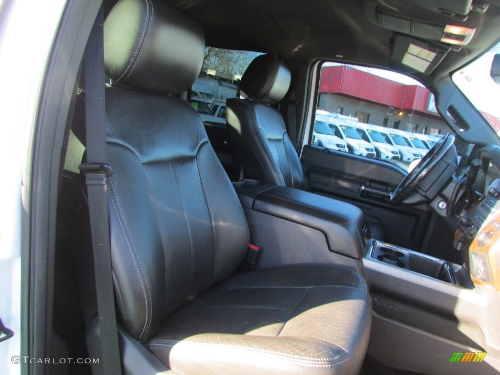 2012 F350 Super Duty Lariat Crew Cab 4x4 Dually - Oxford White / Black photo #18