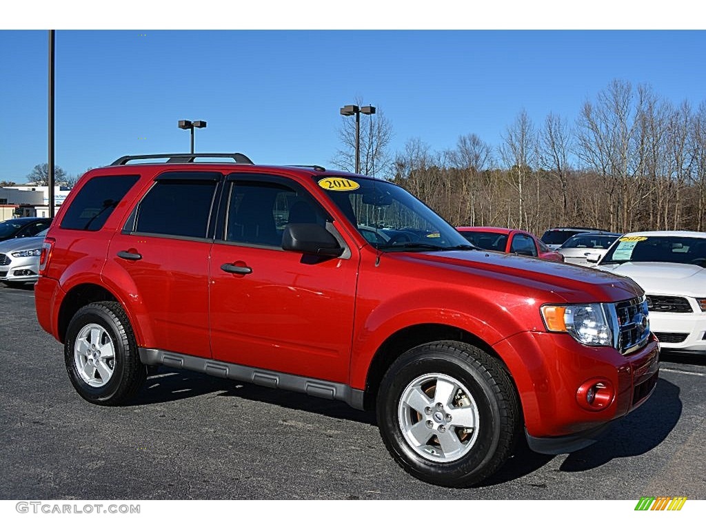 2011 Escape XLT V6 - Sangria Red Metallic / Charcoal Black photo #1