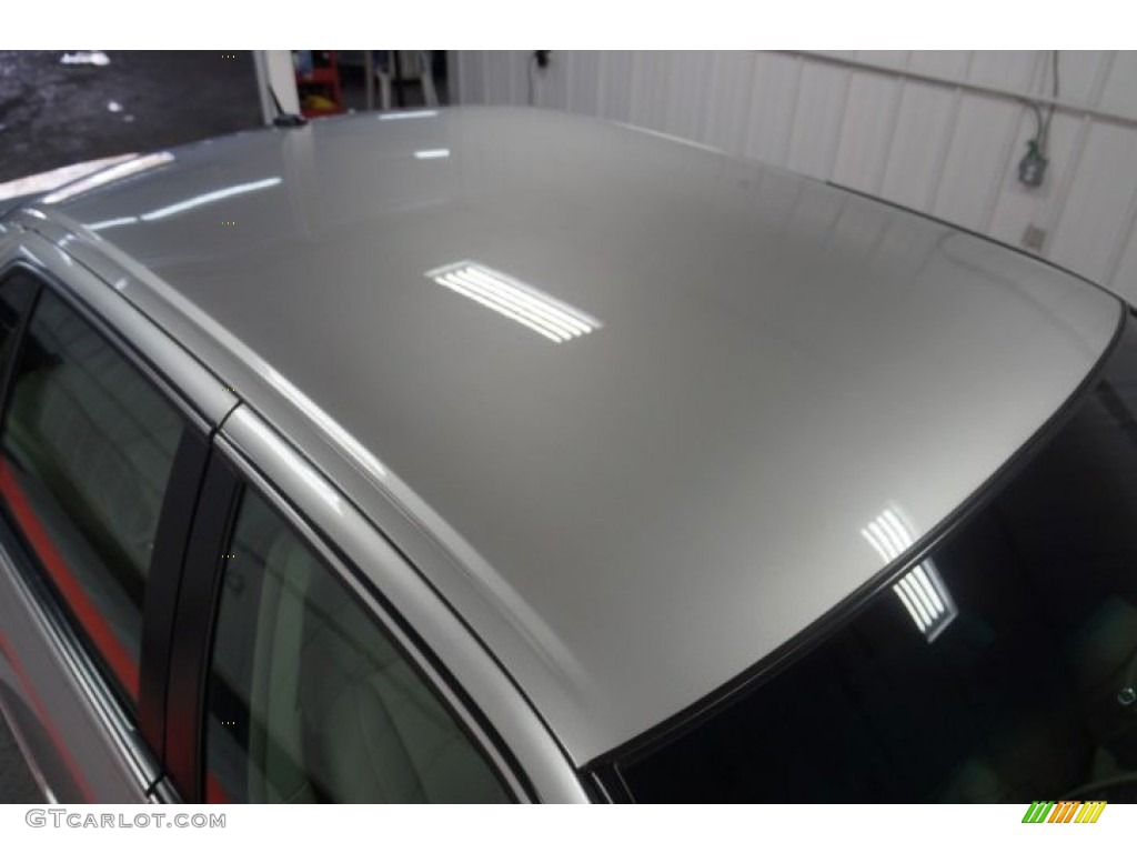 2006 DTS Luxury - Light Platinum Metallic / Ebony Black photo #102