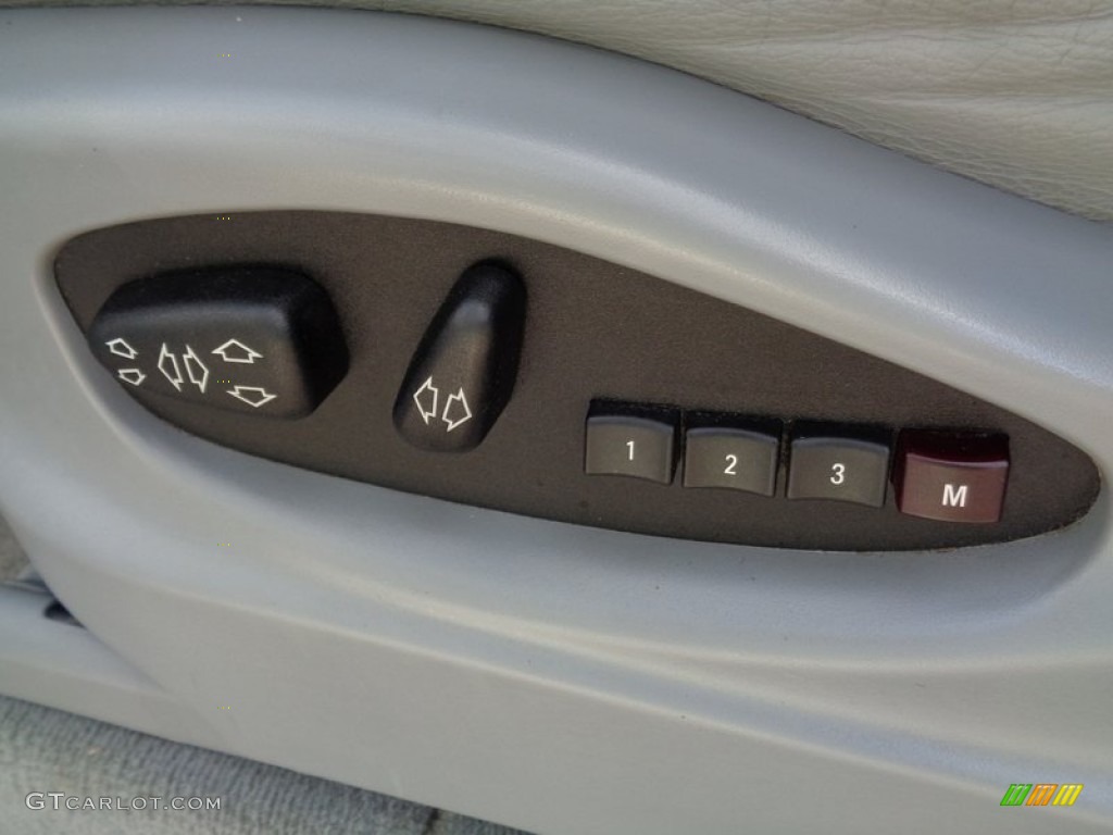 2002 BMW X5 3.0i Controls Photo #109442819