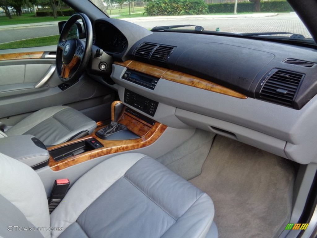 2002 BMW X5 3.0i Grey Dashboard Photo #109443012