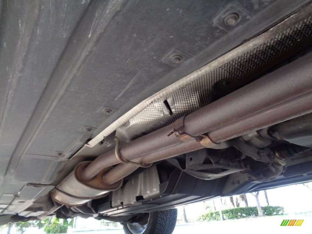 2002 BMW X5 3.0i Undercarriage Photo #109443189