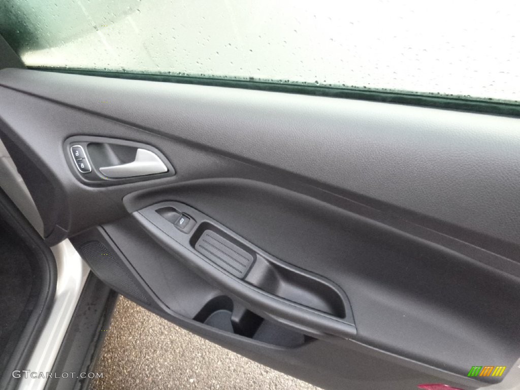 2015 Focus SE Sedan - Tectonic Metallic / Charcoal Black photo #12