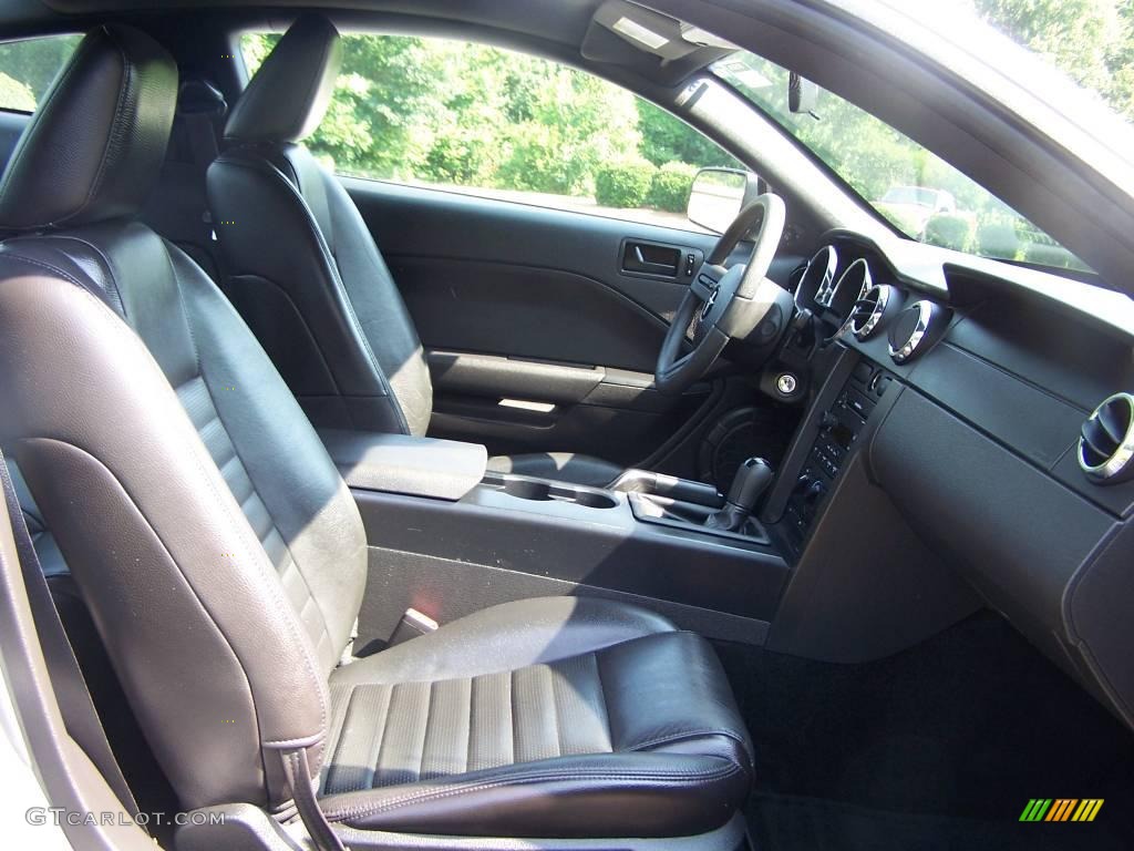 2006 Mustang GT Premium Coupe - Tungsten Grey Metallic / Dark Charcoal photo #23