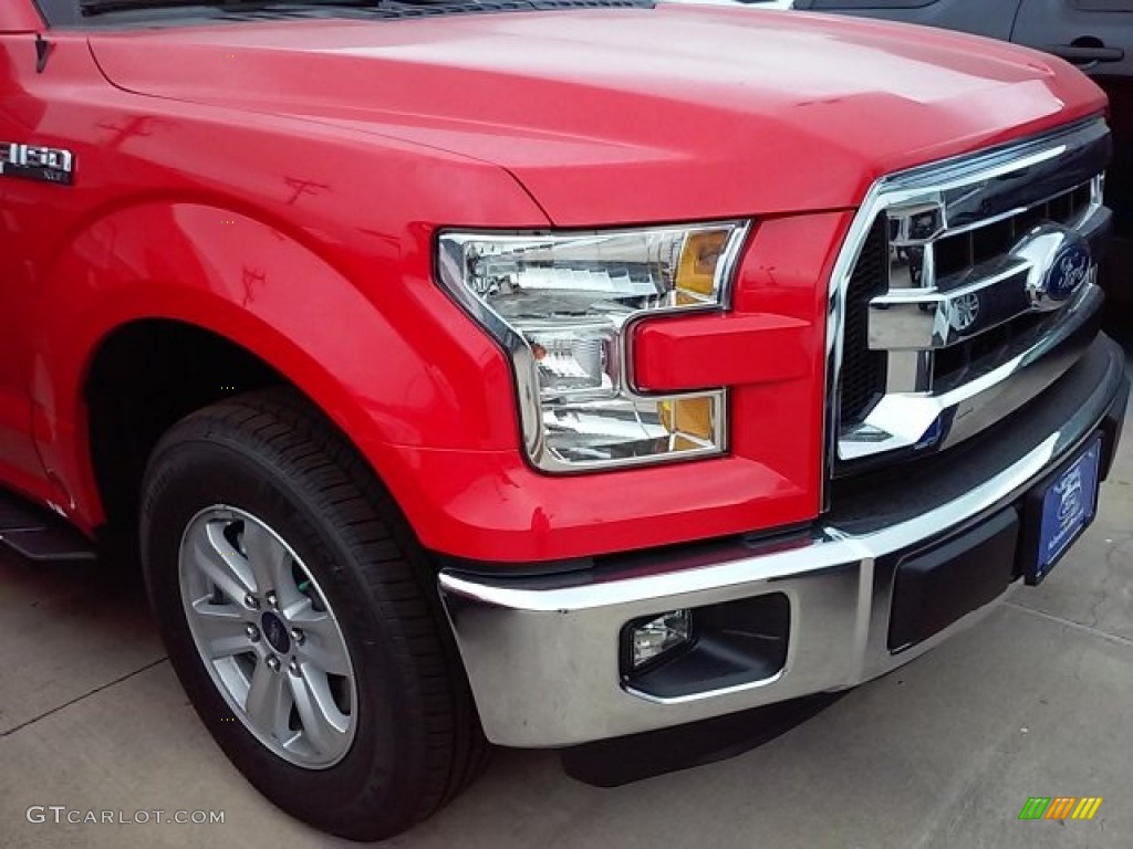 2015 F150 XLT SuperCrew - Race Red / Medium Earth Gray photo #2