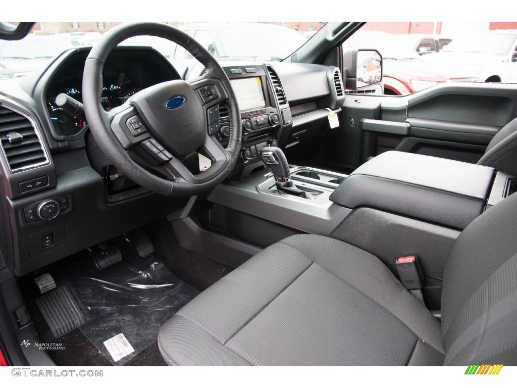 Black Interior 2016 Ford F150 XLT SuperCrew 4x4 Photo #109449384