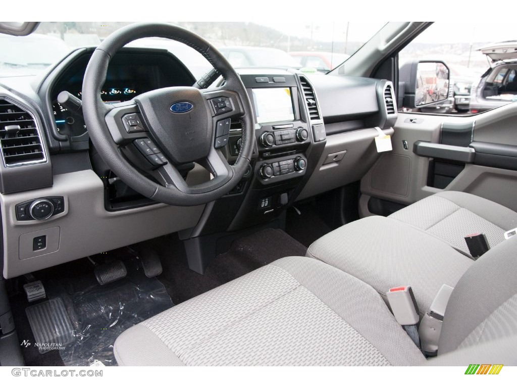 Medium Earth Gray Interior 2016 Ford F150 XLT SuperCab 4x4 Photo #109449978