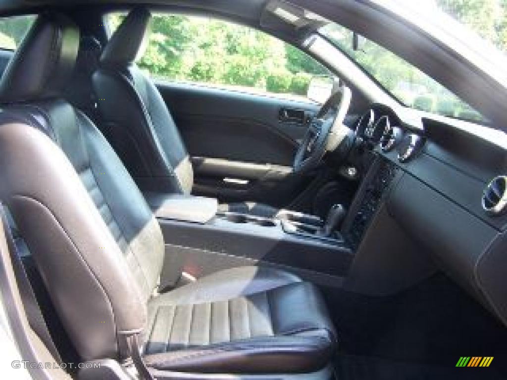 2006 Mustang GT Premium Coupe - Tungsten Grey Metallic / Dark Charcoal photo #49