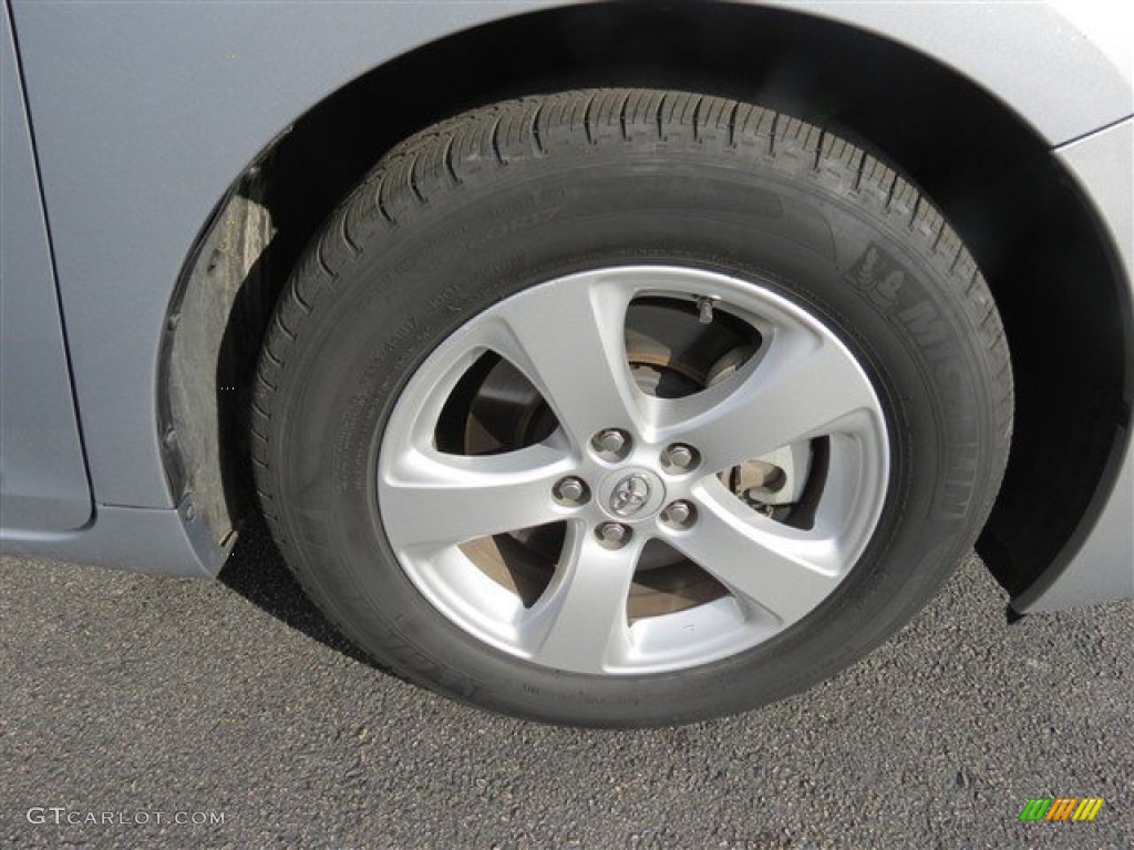 2014 Sienna LE - Silver Sky Metallic / Light Gray photo #10