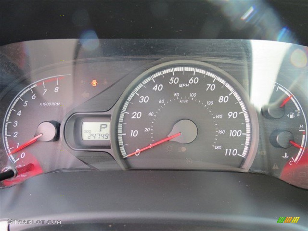 2014 Sienna LE - Silver Sky Metallic / Light Gray photo #22