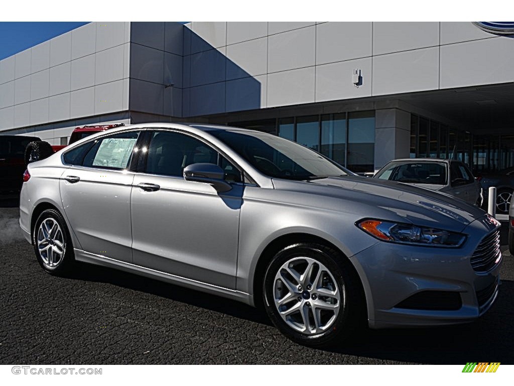 2016 Fusion SE - Ingot Silver Metallic / Charcoal Black photo #1