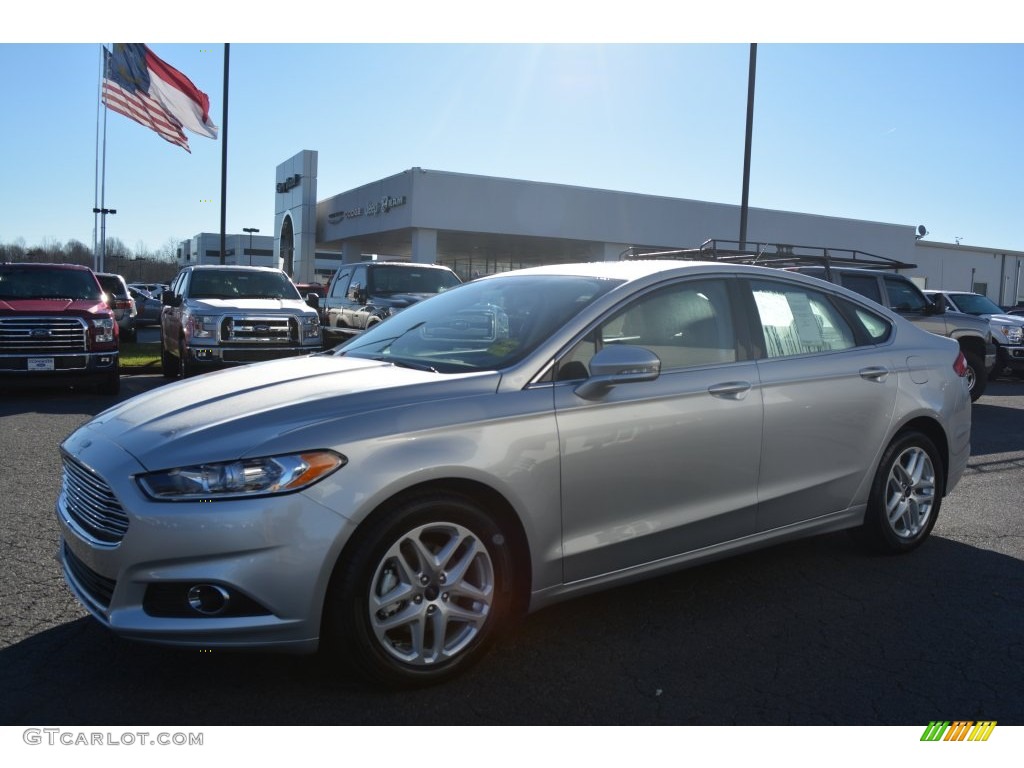 2016 Fusion SE - Ingot Silver Metallic / Charcoal Black photo #3