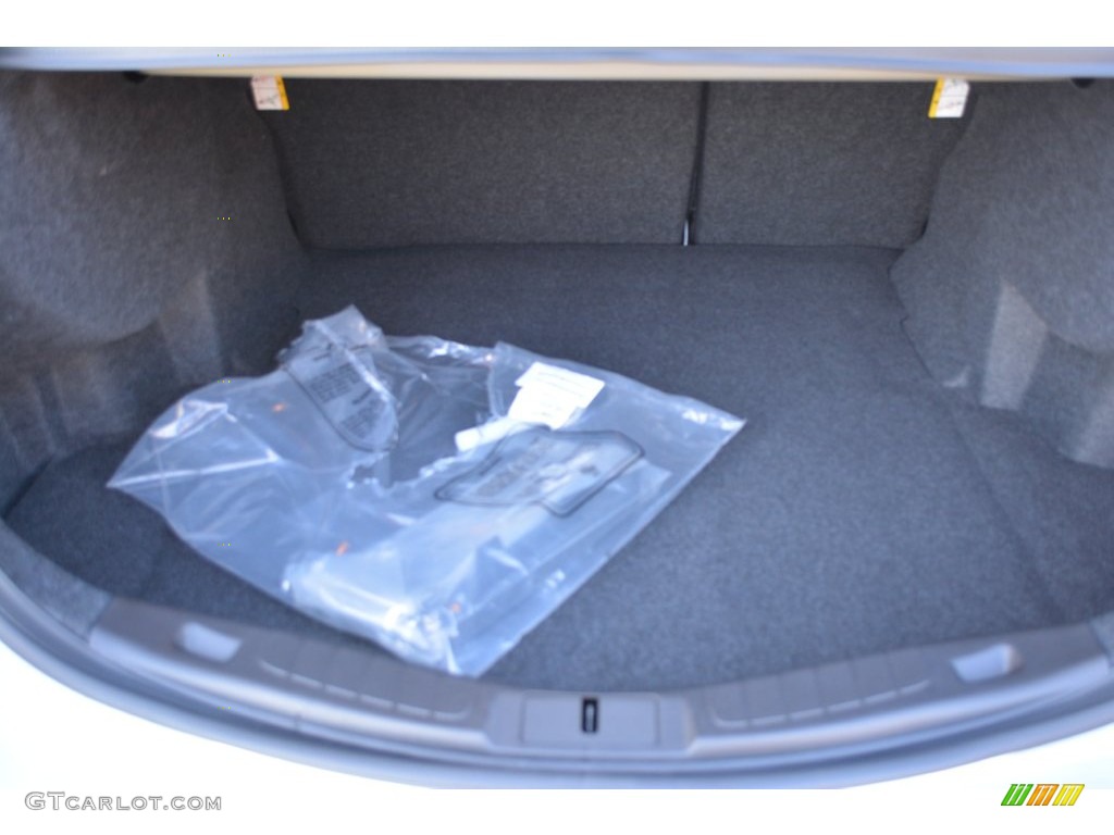 2016 Fusion SE - Ingot Silver Metallic / Charcoal Black photo #10