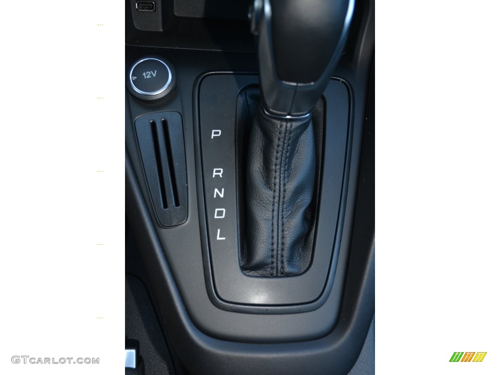 2016 Focus SE Sedan - Magnetic / Charcoal Black photo #16