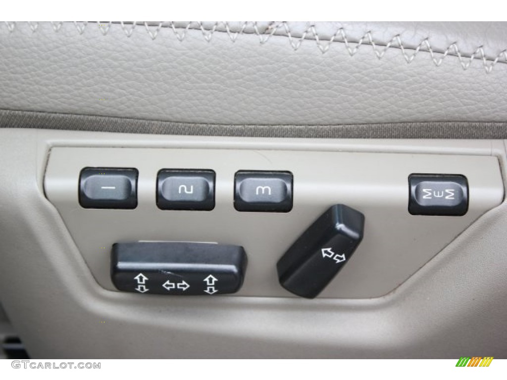 2005 XC70 AWD - Barents Blue Metallic / Taupe photo #45