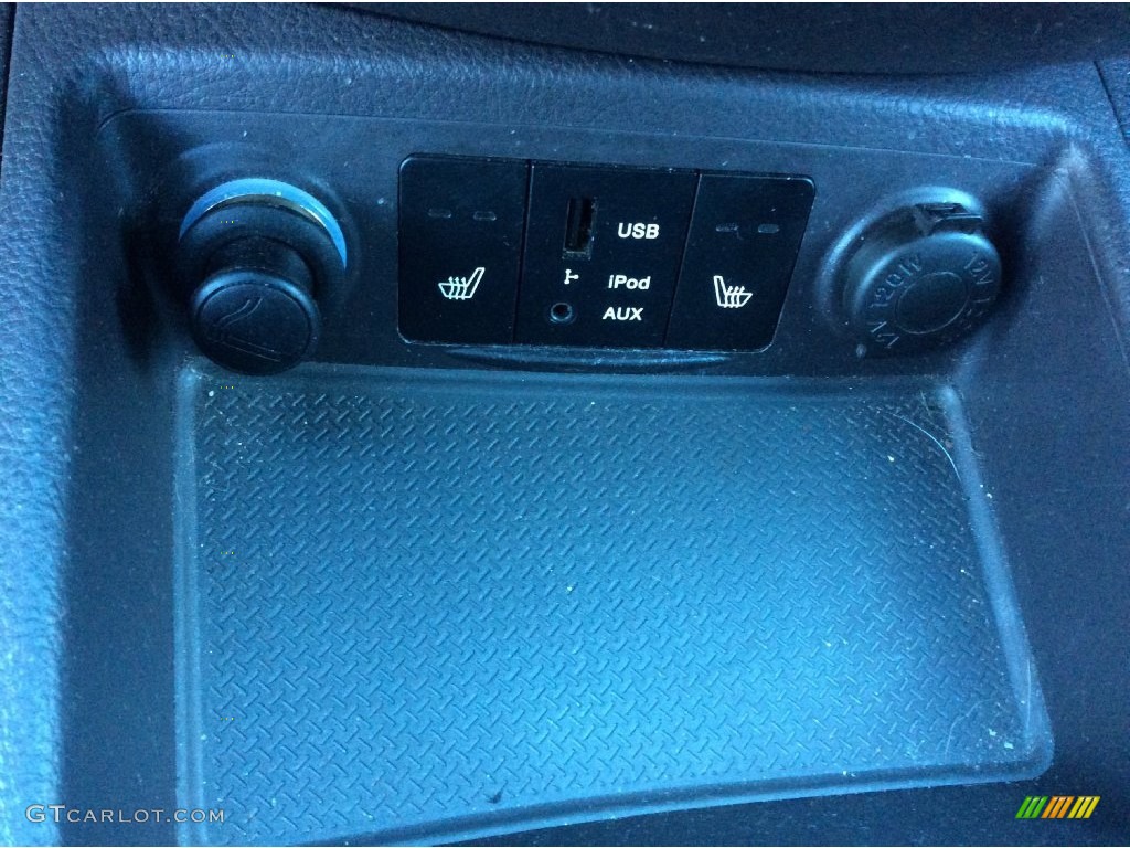 2010 Santa Fe SE 4WD - Pearl White / Cocoa Black photo #16