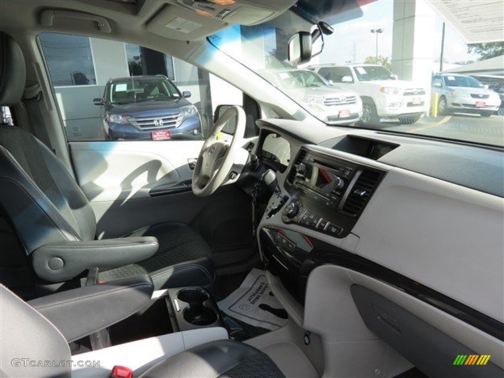 2012 Sienna SE - Predawn Gray Mica / Dark Charcoal photo #18
