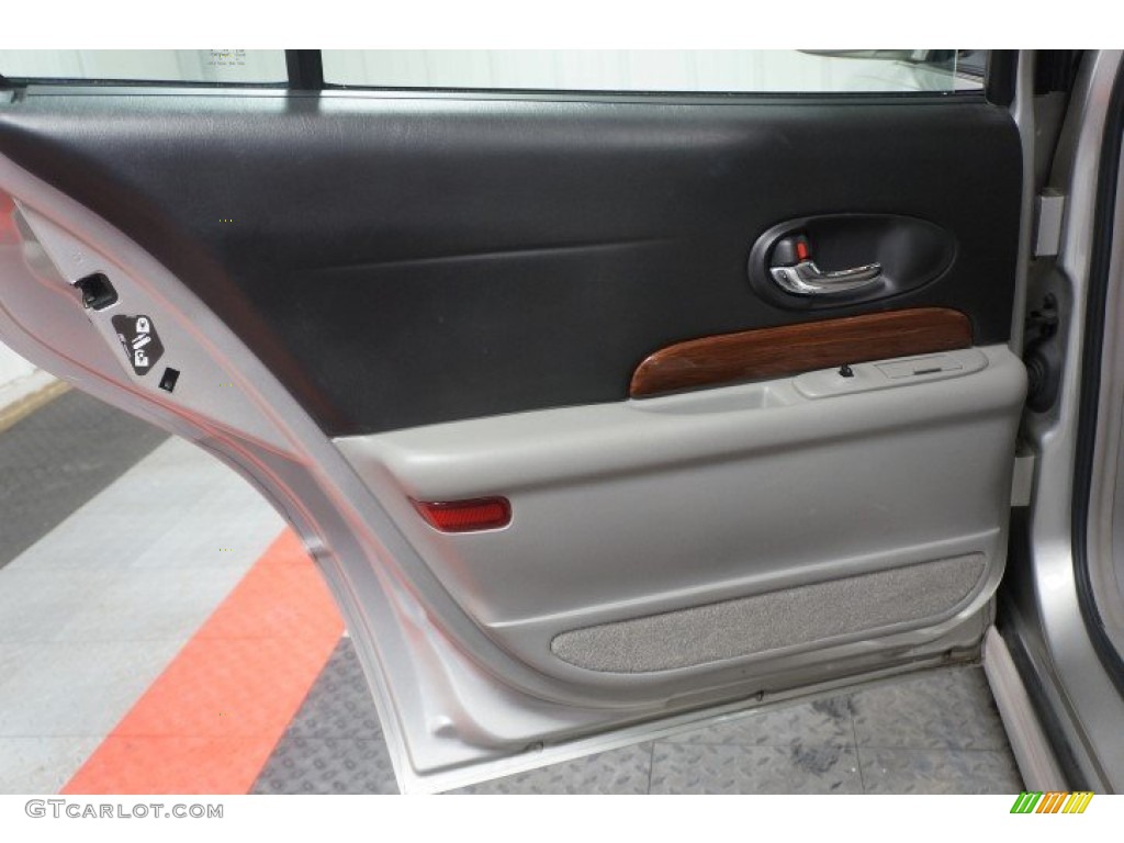 2004 LeSabre Custom - Platinum Metallic / Medium Gray photo #16