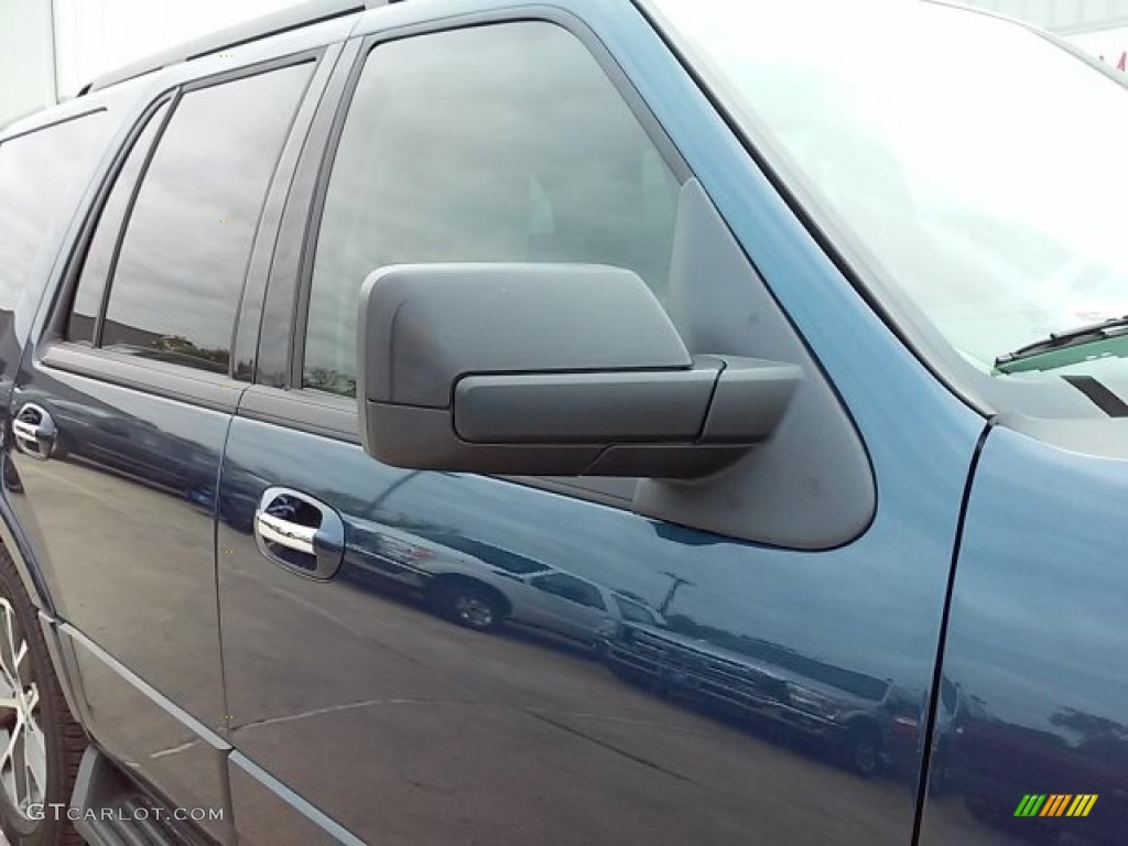 2016 Expedition XLT - Blue Jeans Metallic / Dune photo #4